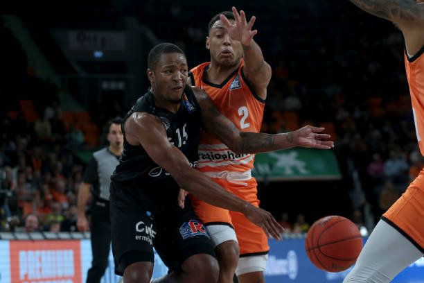 更是一次针 更是一次针