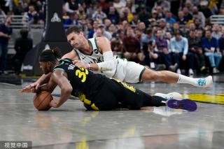 最终促使他 最终促使他